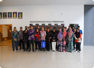 KUNJUNGAN DARIPADA PELAJAR-PELAJAR POLITEKNIK KUALA TERENGGANU